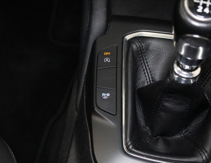 Ford Kuga SUV / Terénní 1,5 l 88 kw