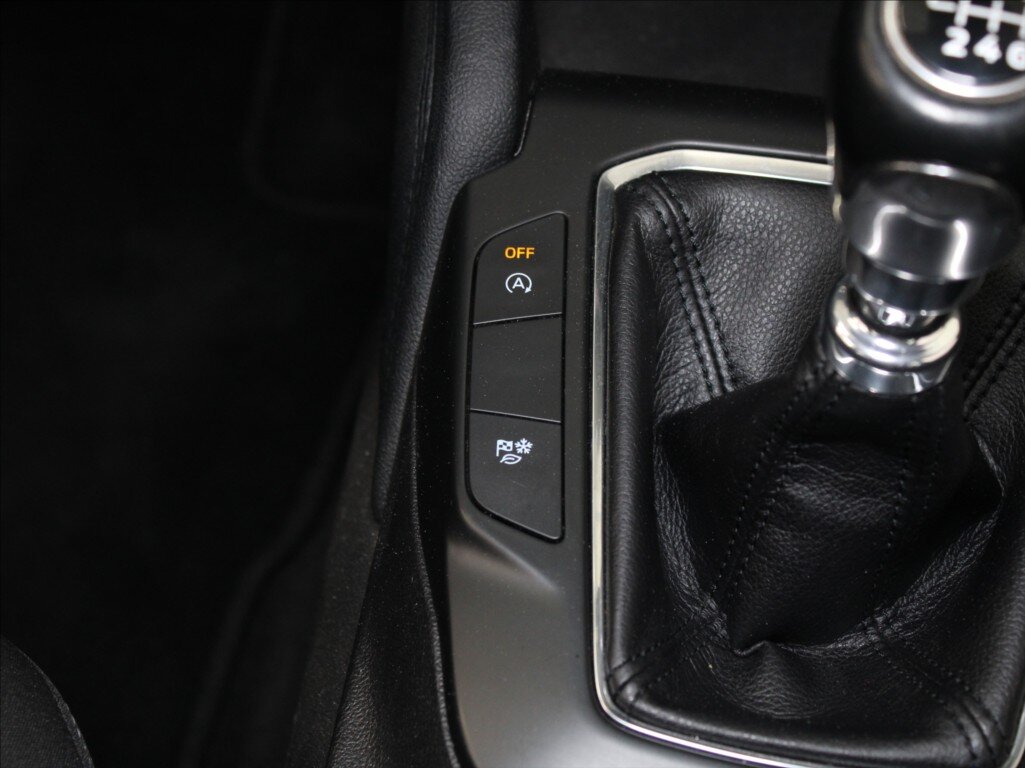 Ford Kuga SUV / Terénní 1,5 l 88 kw