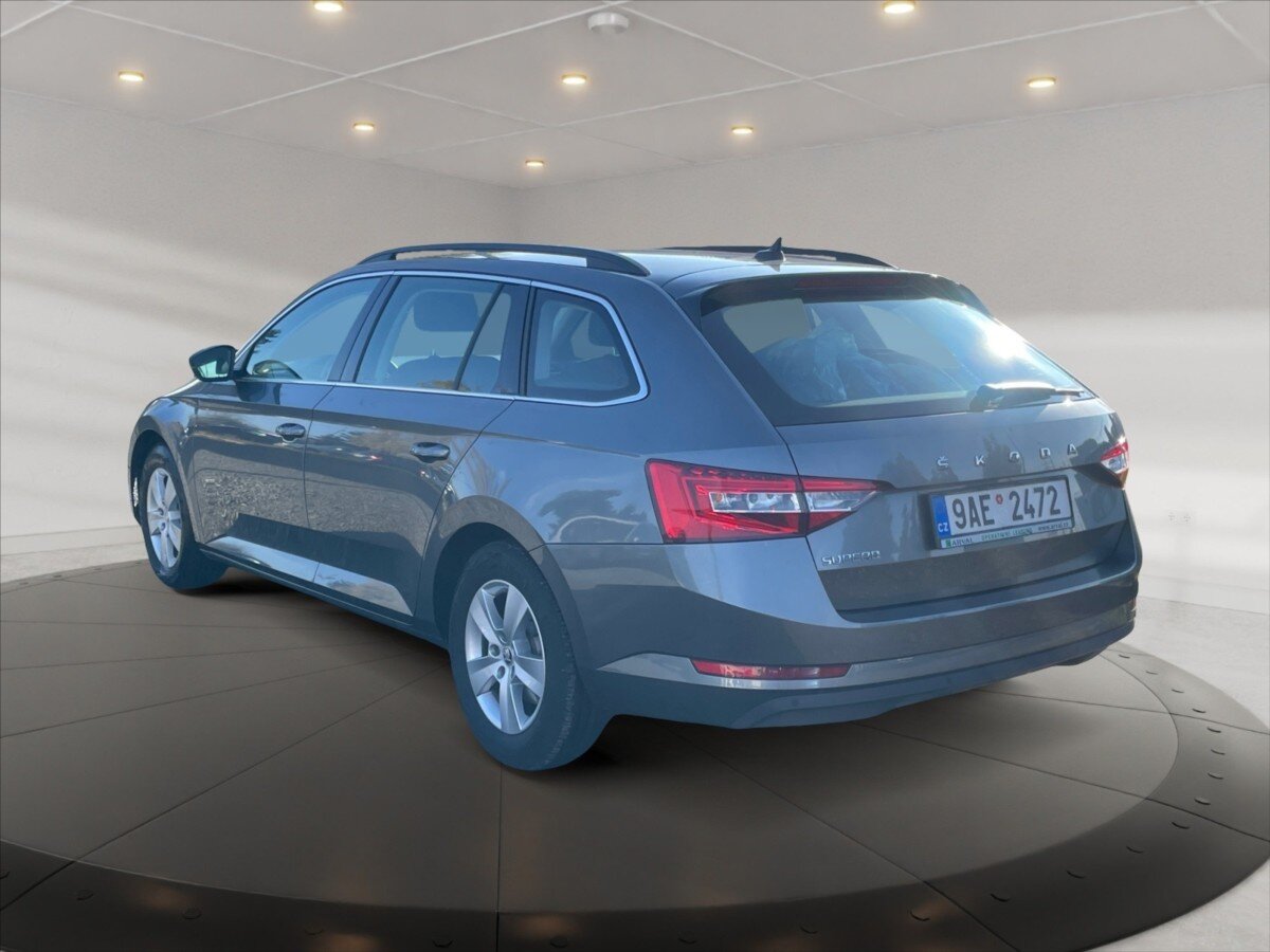 Škoda Superb