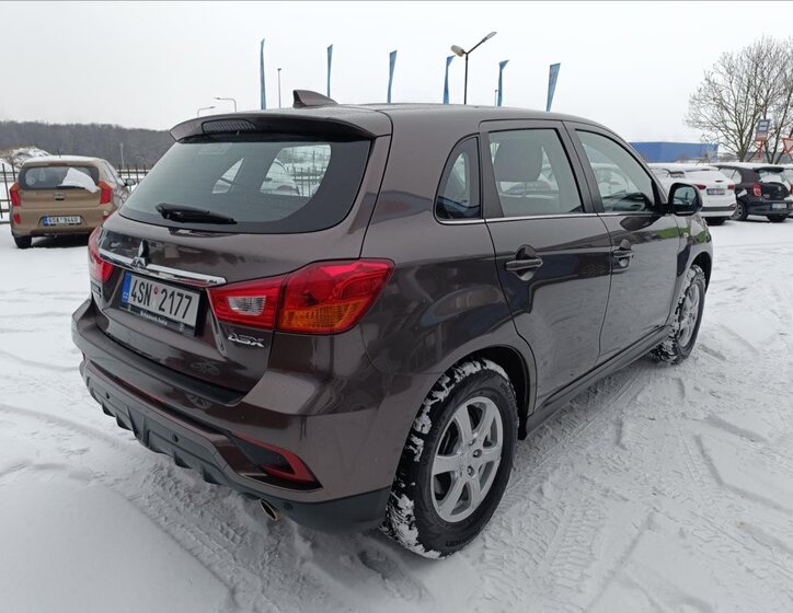 Mitsubishi ASX SUV 1,6 l 86 kw