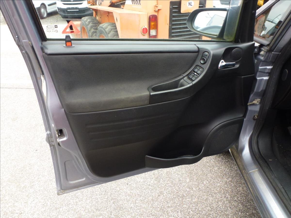 Opel Zafira Kombi 2,2 l 92 kw