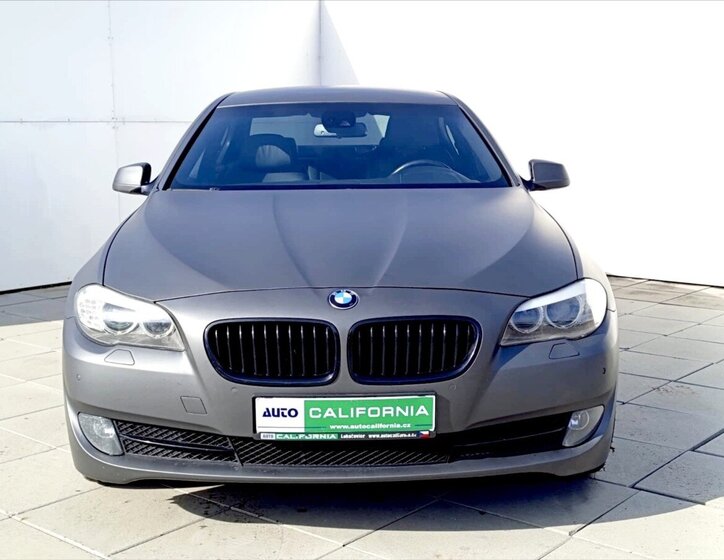 BMW Řada 5 Sedan 3,0 l 180 kw