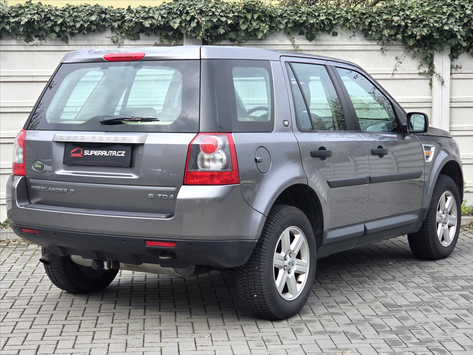 Land Rover Freelander SUV / Terénní 2,2 l 118 kw