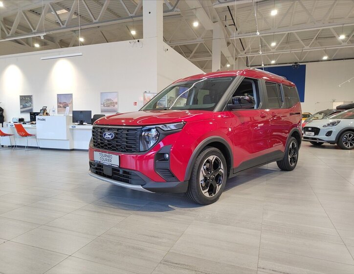 Ford Tourneo Courier 8