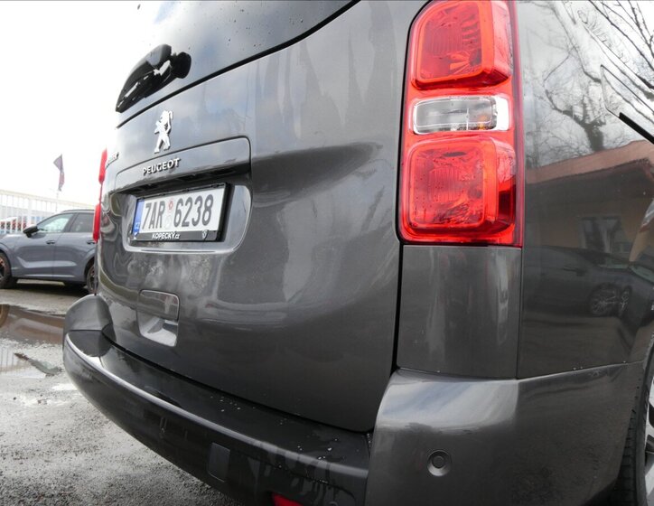 Peugeot Traveller MPV 2,0 l 130 kw