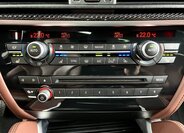 BMW X5 SUV / Terénní 4,4 l 423 kw