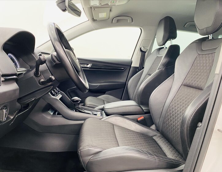 Škoda Karoq SUV / Terénní 1,5 l 110 kw