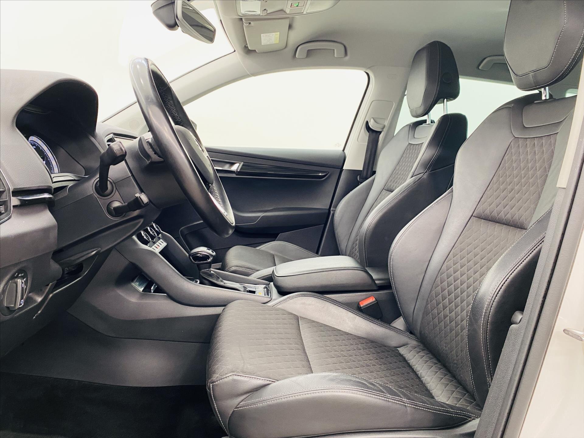 Škoda Karoq SUV / Terénní 1,5 l 110 kw