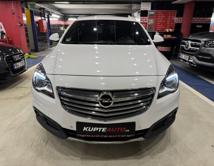 Opel Insignia Kombi 2,0 l 120 kw