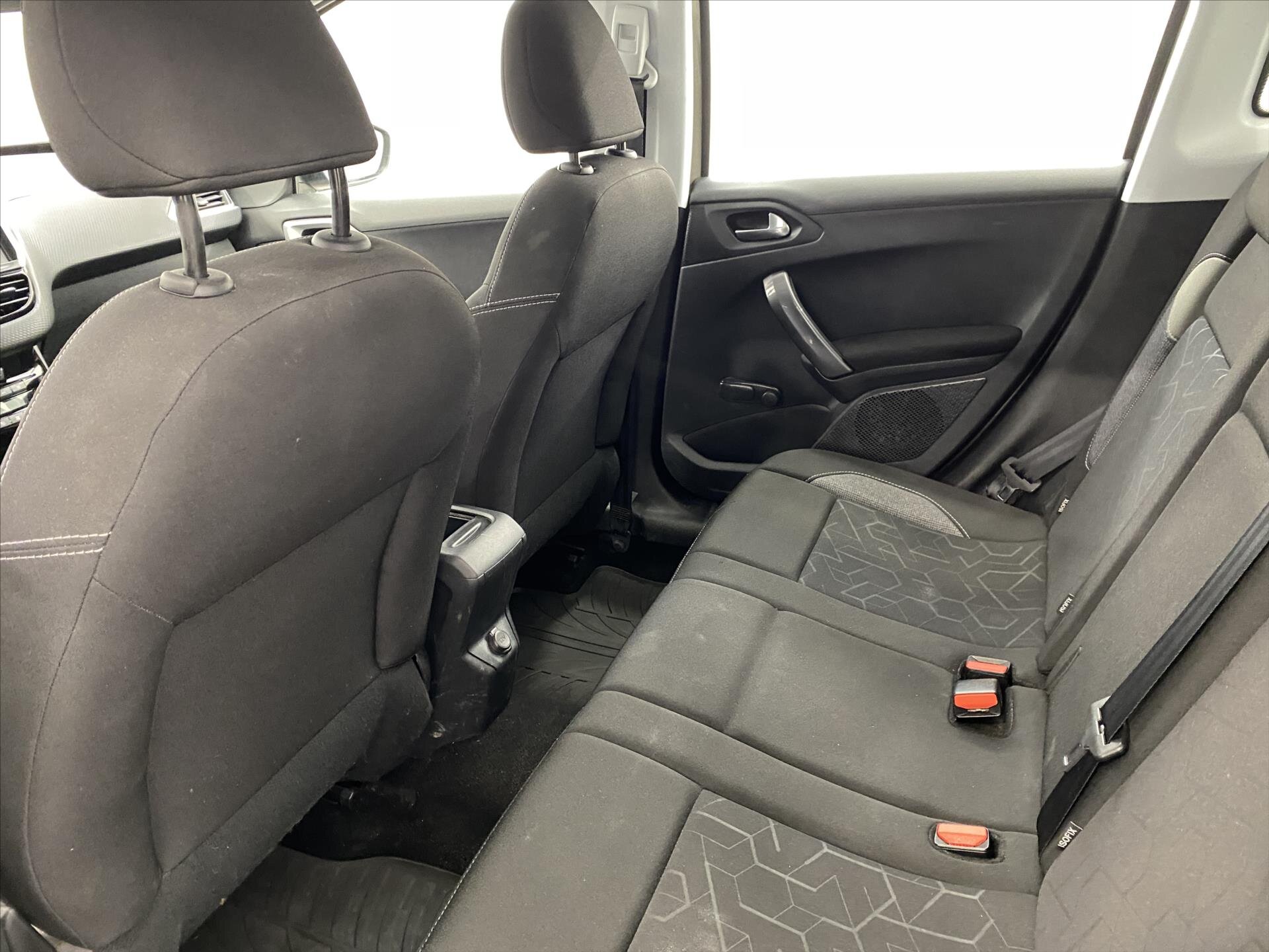 Peugeot 2008 Hatchback 1,2 l 60 kw