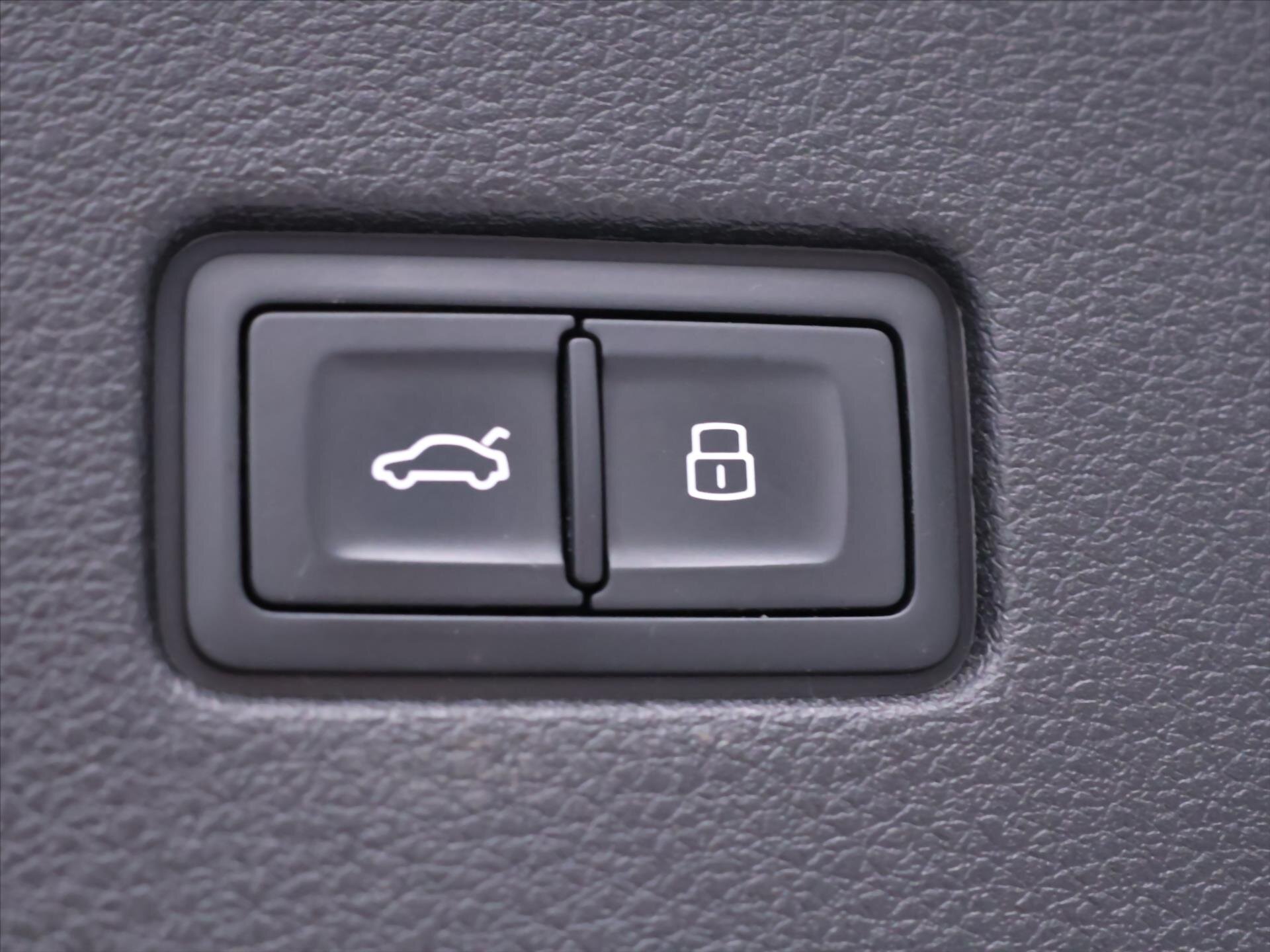 Audi Q8 SUV / Terénní 3,0 l 250 kw