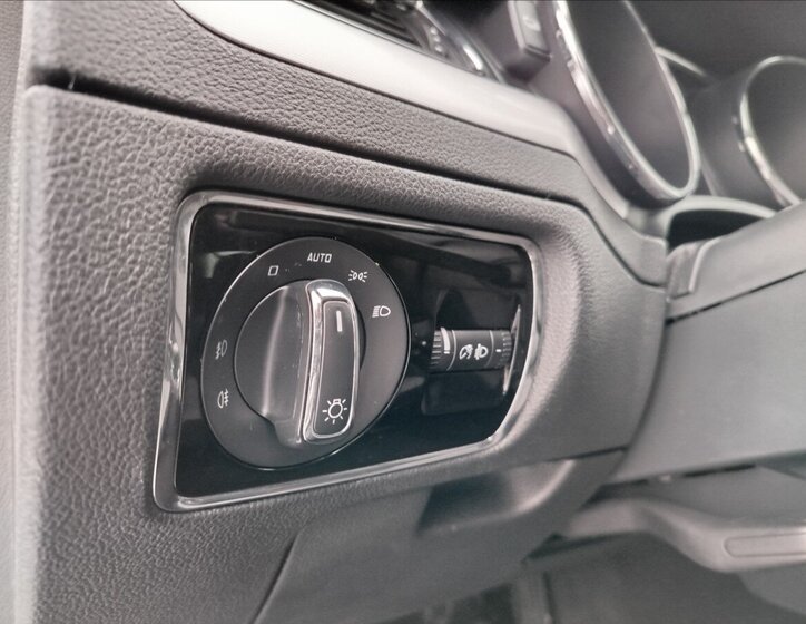 Škoda Superb Kombi 2,0 l 103 kw