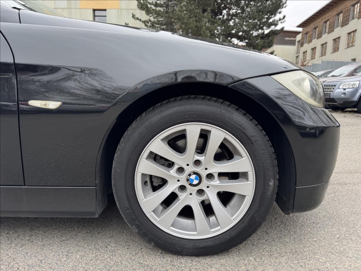 BMW Řada 3 Kombi 2,0 l 120 kw