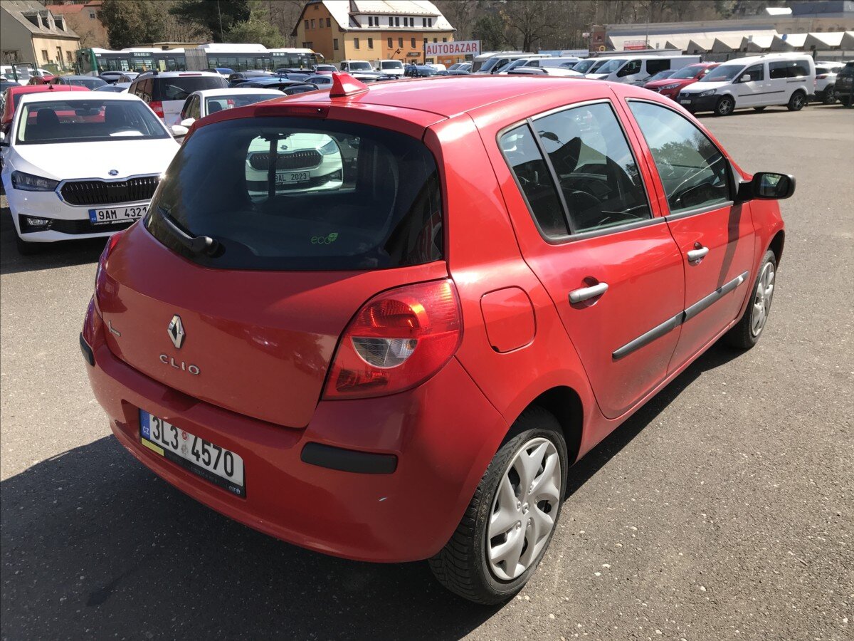 Renault Clio Hatchback 1,1 l 48 kw