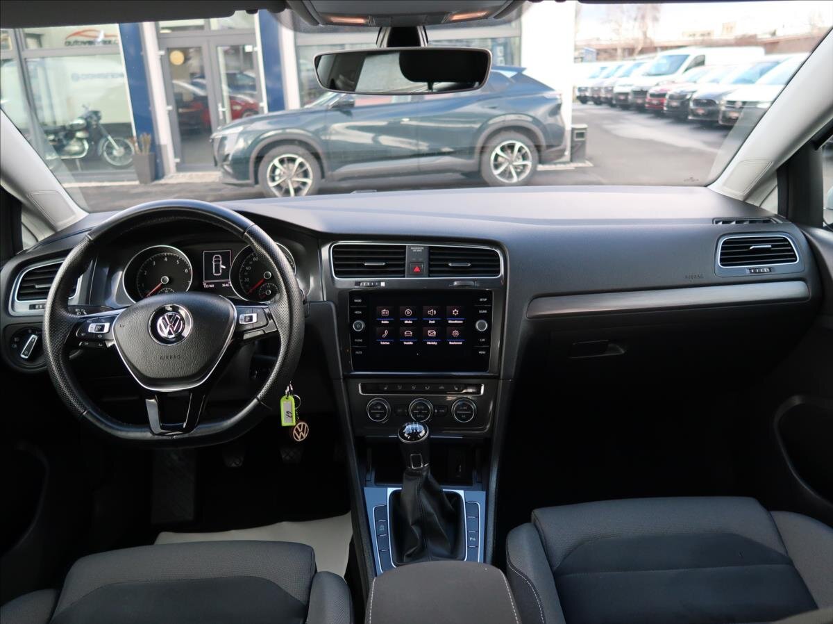 Volkswagen Golf Kombi 1,5 l 96 kw