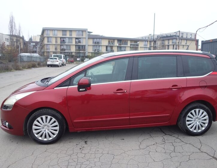 Peugeot 5008 3