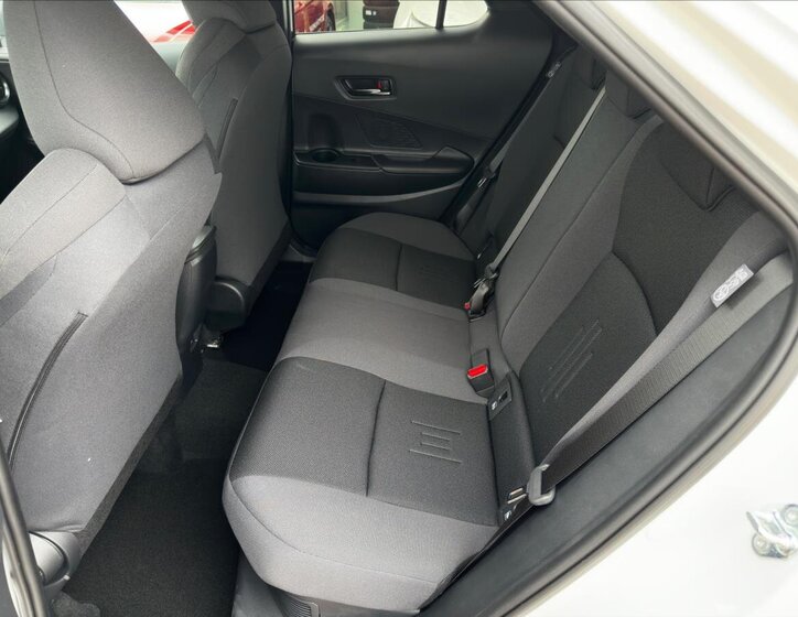 Toyota C-HR Hatchback 1,8 l 72 kw