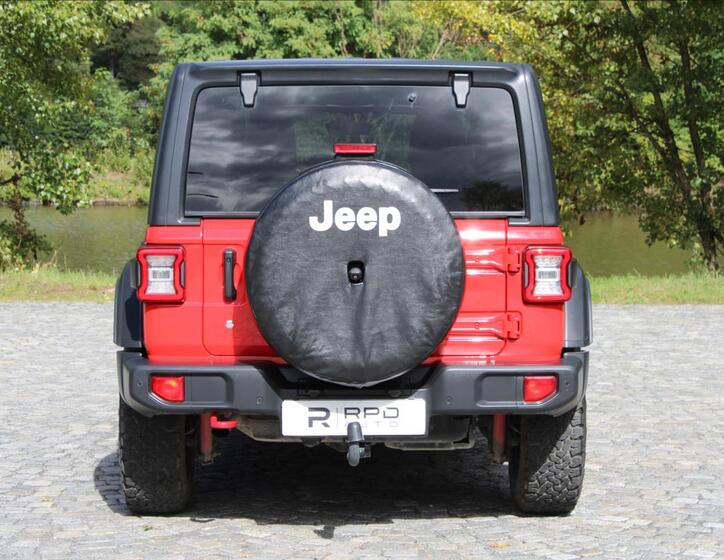 Jeep Wrangler 5