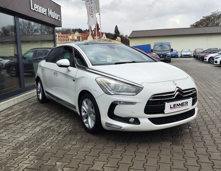 Citroën DS5 Hatchback 2,0 l 120 kw