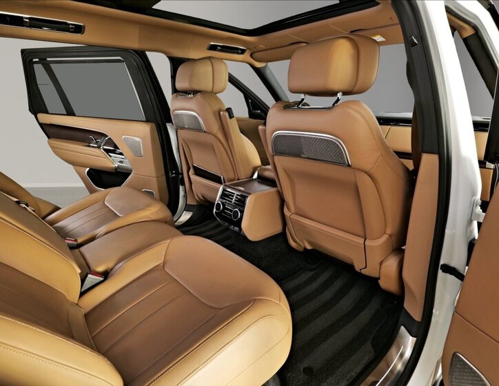 Land Rover Range Rover SUV 4,4 l 390 kw