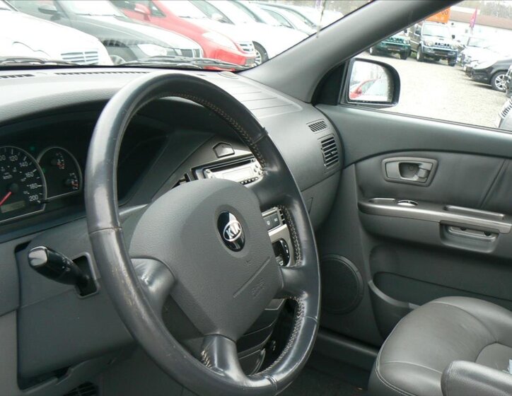 KIA Carens Hatchback 2,0 l 83 kw