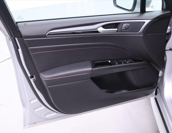 Ford Mondeo Kombi 2,0 l 132 kw