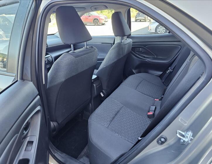 Toyota Yaris Cross 8