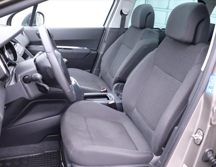 Peugeot 5008 MPV 1,6 l 88 kw