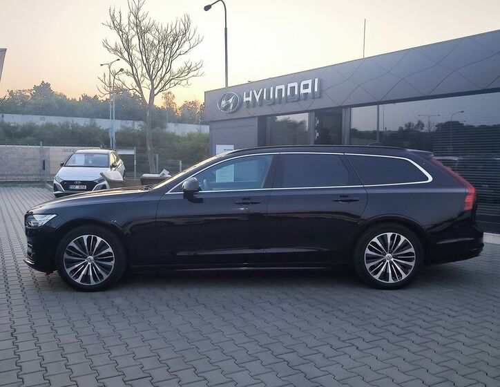 Volvo V90 8