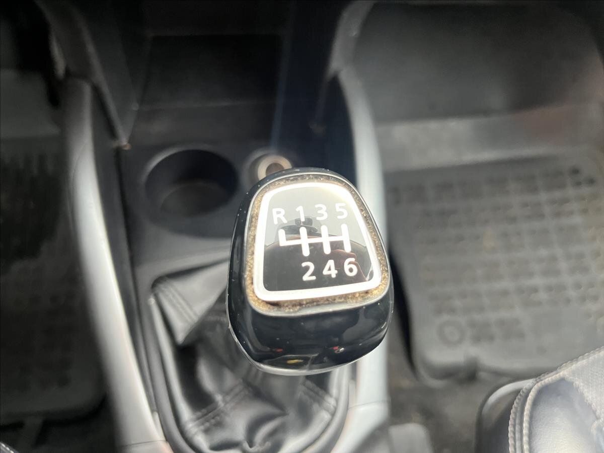 Mitsubishi Outlander SUV / Terénní 2,3 l 130 kw