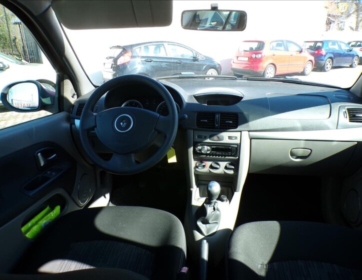 Renault Thalia Sedan / Limuzína 1,1 l 55 kw