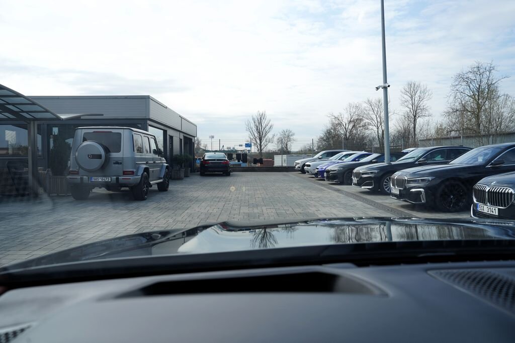 BMW Řada 7 Sedan / Limuzína 6,6 l 430 kw