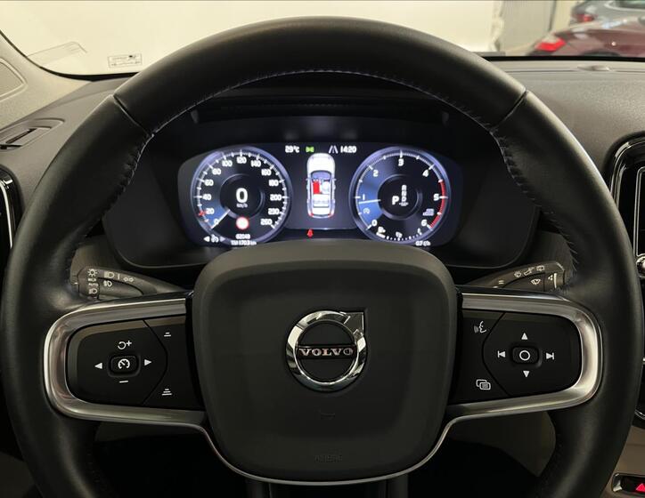 Volvo XC40 14