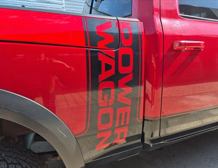 Dodge RAM Pick-up 6,4 l 306 kw