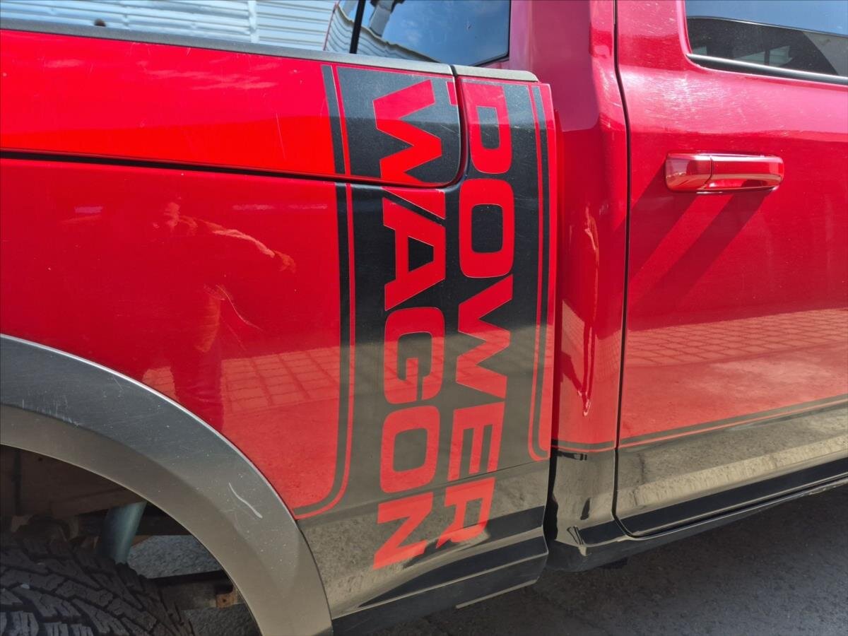 Dodge RAM Pick-up 6,4 l 306 kw