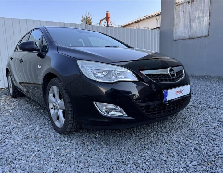 Opel Astra Hatchback 1,4 l 103 kw