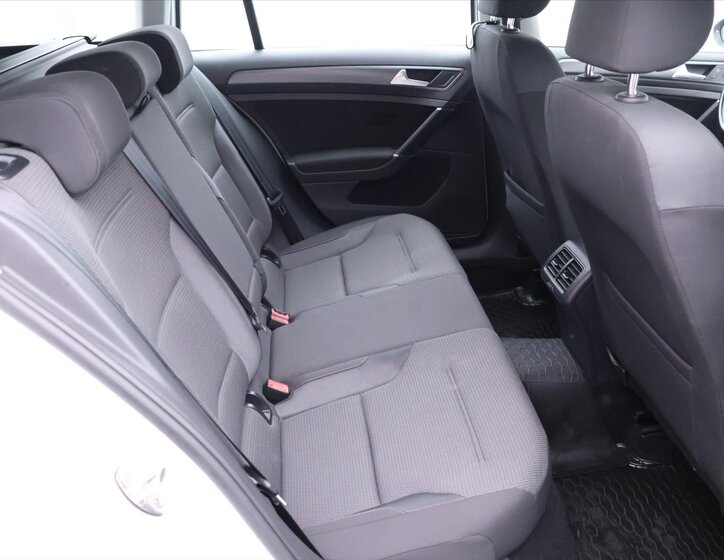 Volkswagen Golf Kombi 999,0 85 kw