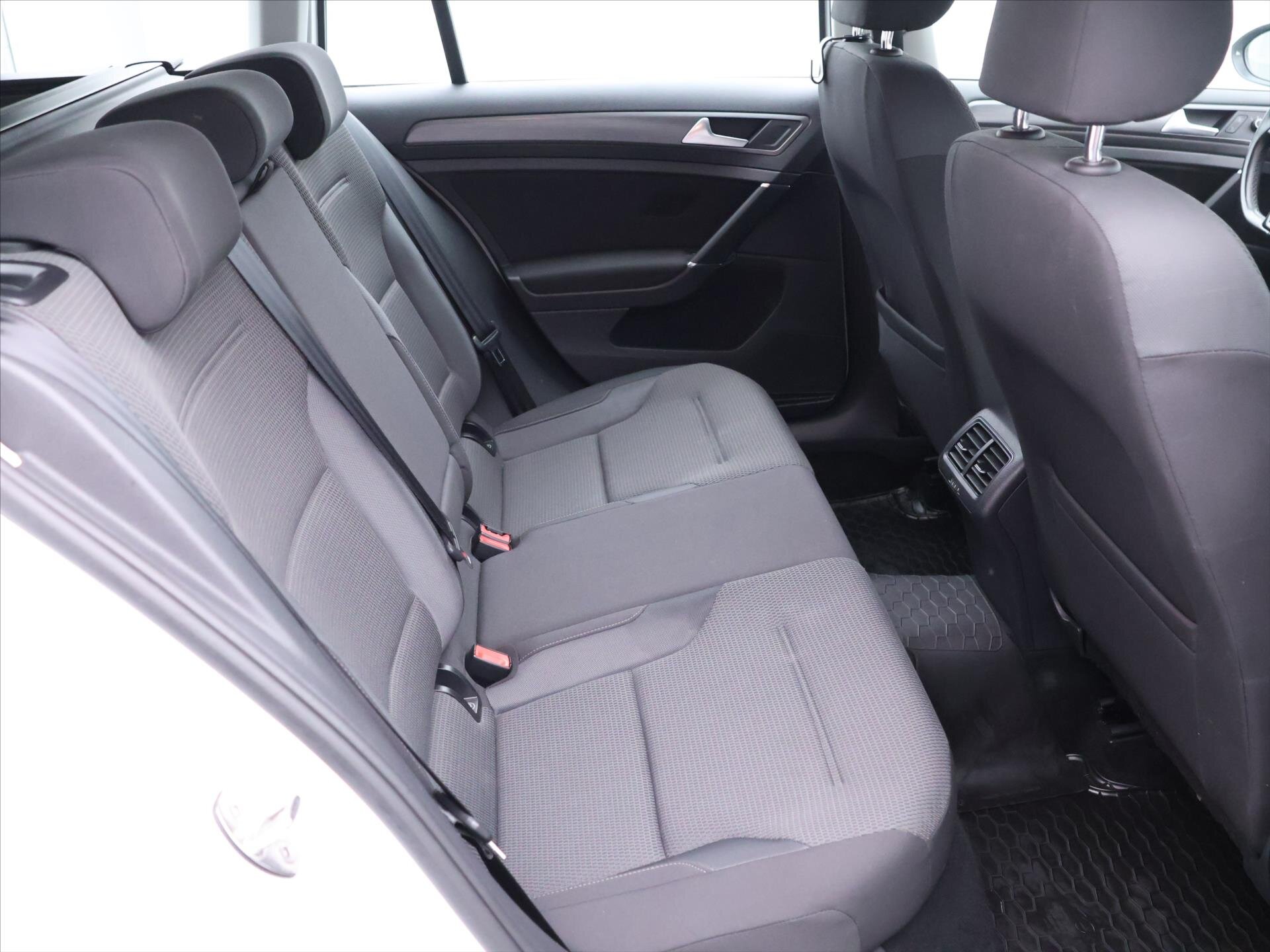 Volkswagen Golf Kombi 999,0 85 kw