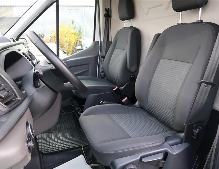 Ford Transit 10