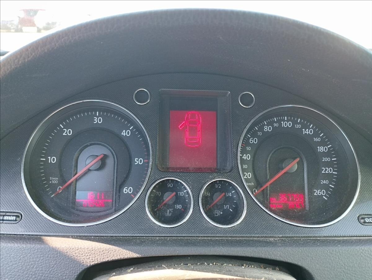 Volkswagen Passat Kombi 2,0 l 103 kw