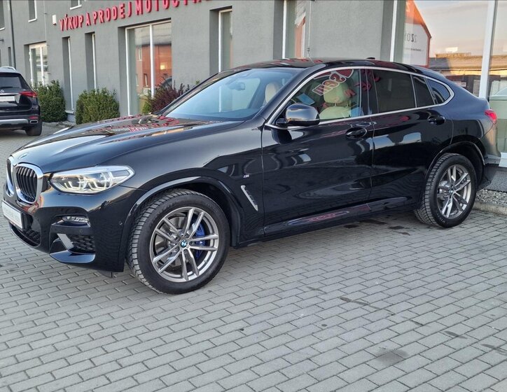 BMW X4 SUV / Terénní 3,0 l 210 kw