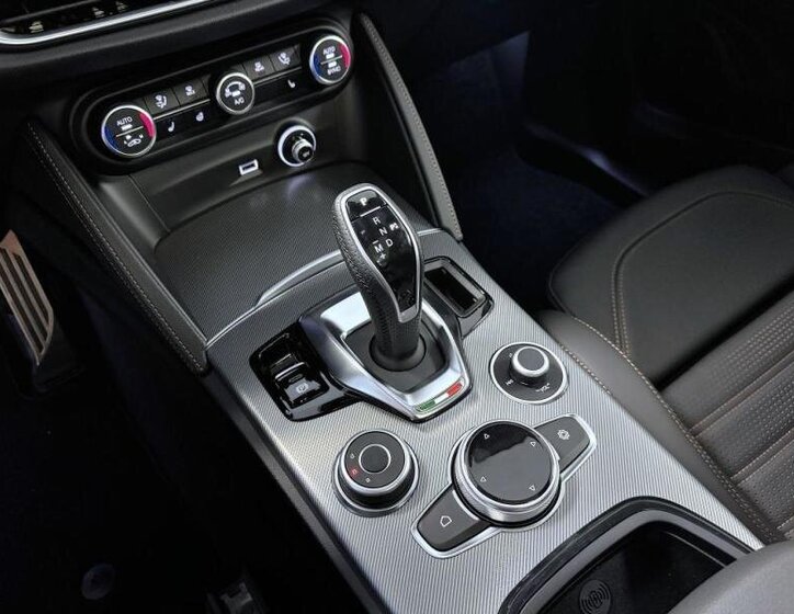 Alfa Romeo Stelvio SUV / Terénní 2,0 l 206 kw