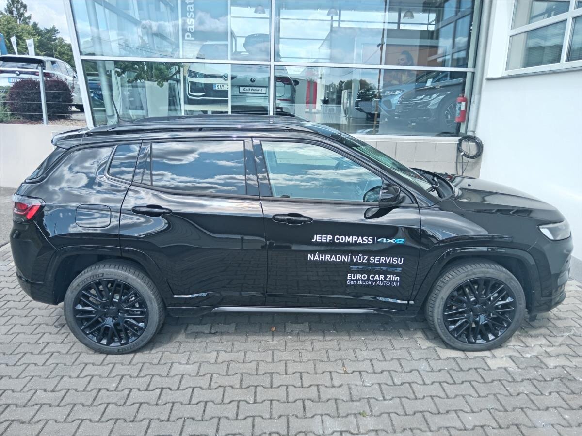 Jeep Compass SUV 1,3 l 132 kw