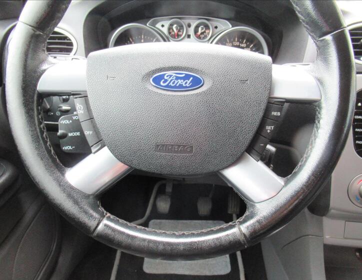 Ford Focus 12
