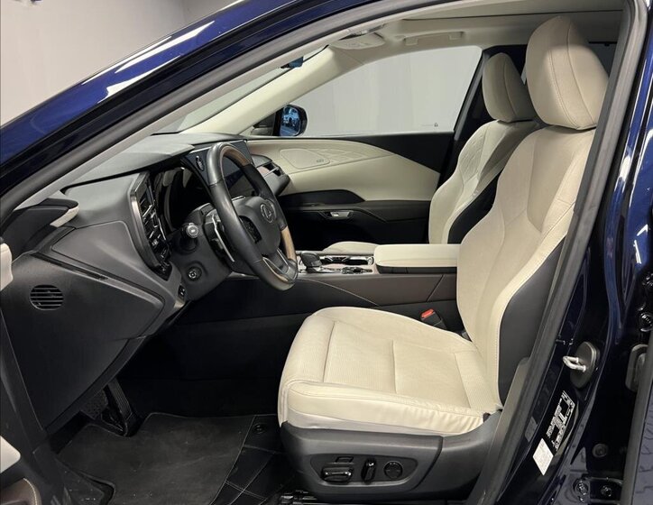 Lexus RX 450h plus SUV / Terénní 2,5 l 227 kw
