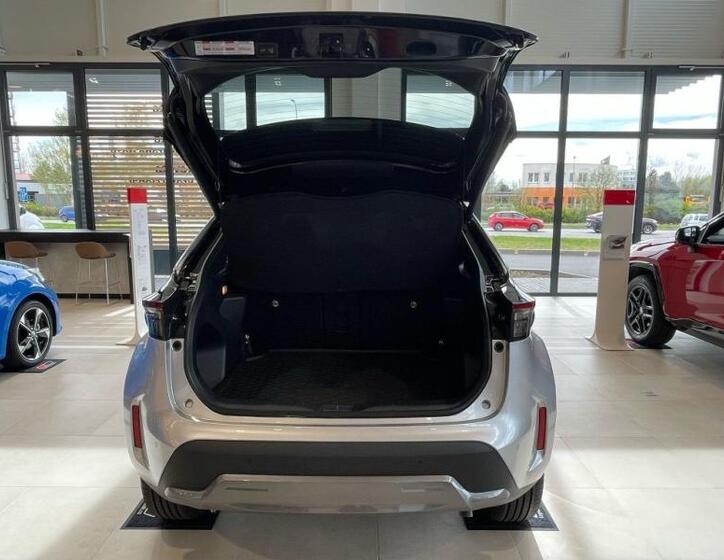 Toyota Yaris Cross 21