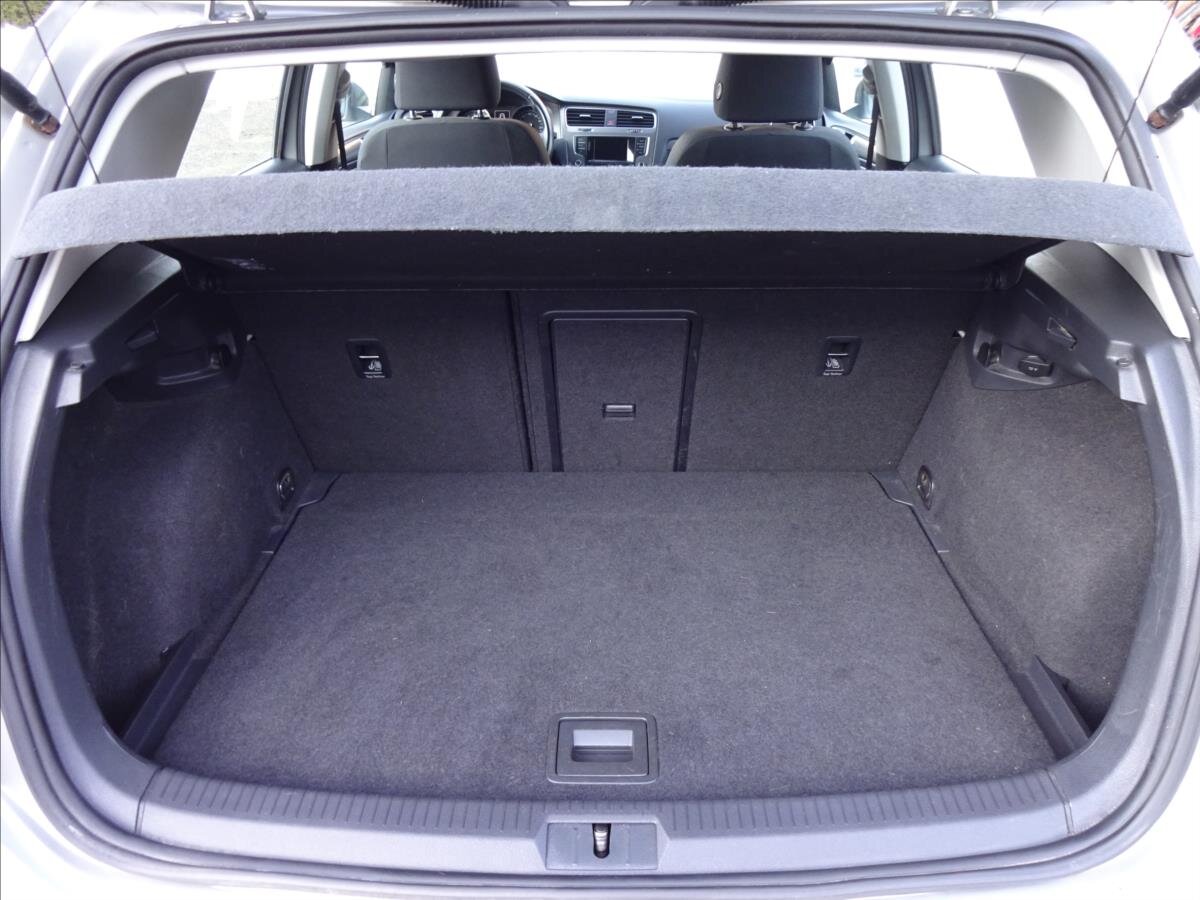 Volkswagen Golf Kombi 1,2 l 77 kw