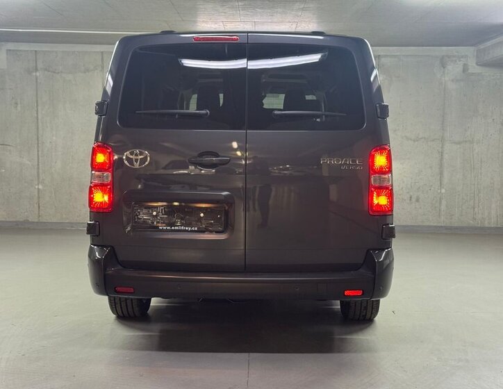Toyota ProAce Verso 6