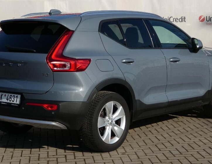Volvo XC40 SUV / Terénní 1,5 l 95 kw
