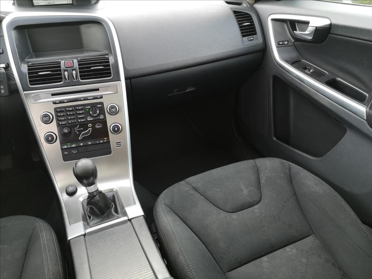 Volvo XC60 Kombi 2,4 l 136 kw